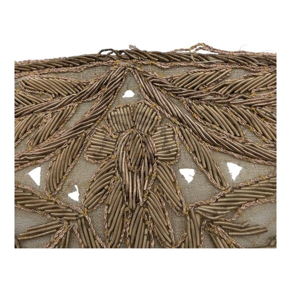 VTG Handmade Embroidered w/ Metal Springs Beige Placemats Set Of 2 15" x 9 3/4" - Picture 6 of 10